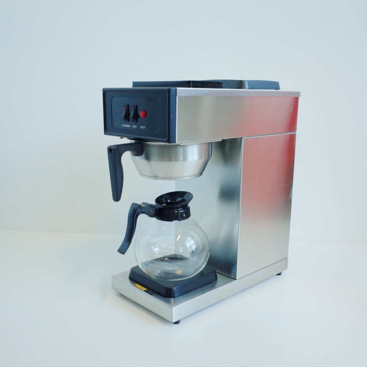 Classic Series Commercial Coffee Brewer — Manual Fill - Café Liégeois Canada Inc.